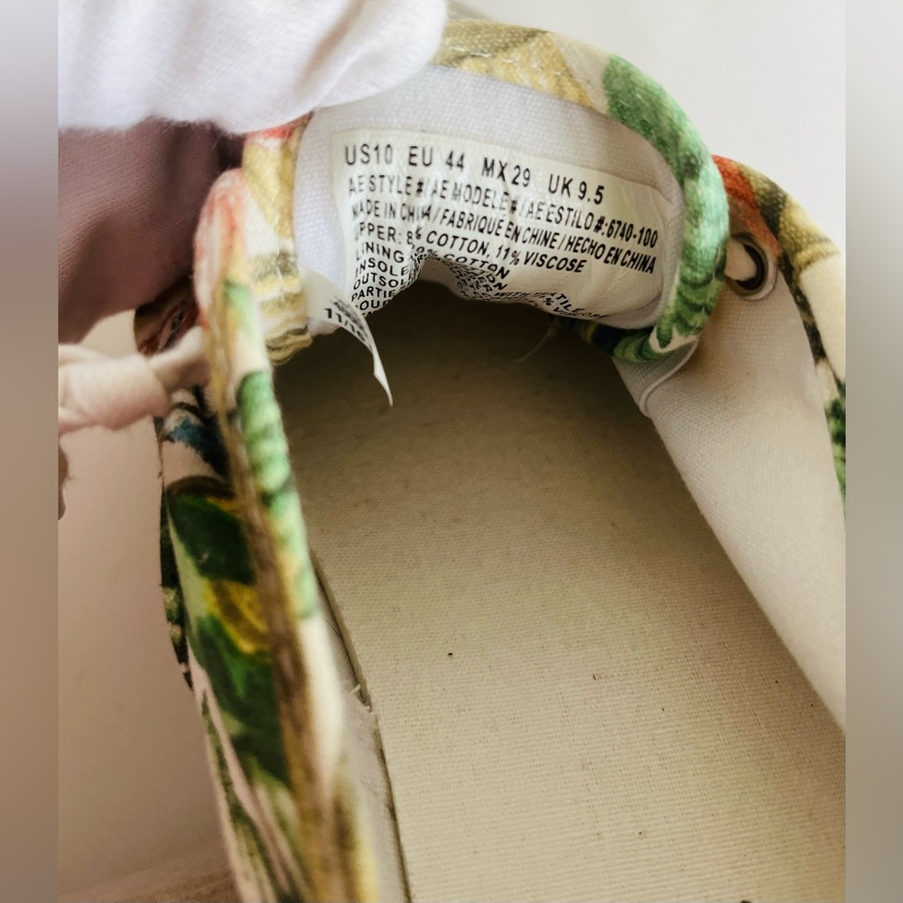 AMERICAN EAGLE OUTFITTERS Top Sider Sneakers Tropical Floral Hibiscus Canvas - Picture 2 of 16